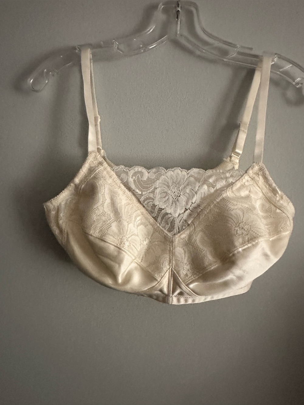 Amoena Isabel Ivory Pocketed Camisole Mastectomy Bra 2118 36C Wire-Free Lace NWT